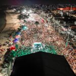 Mergulhados na Praça reuniu mais de 15 mil pessoas na Nova Orla de Praia Grande, em Salvador, com artistas nacionais e atrações locais.